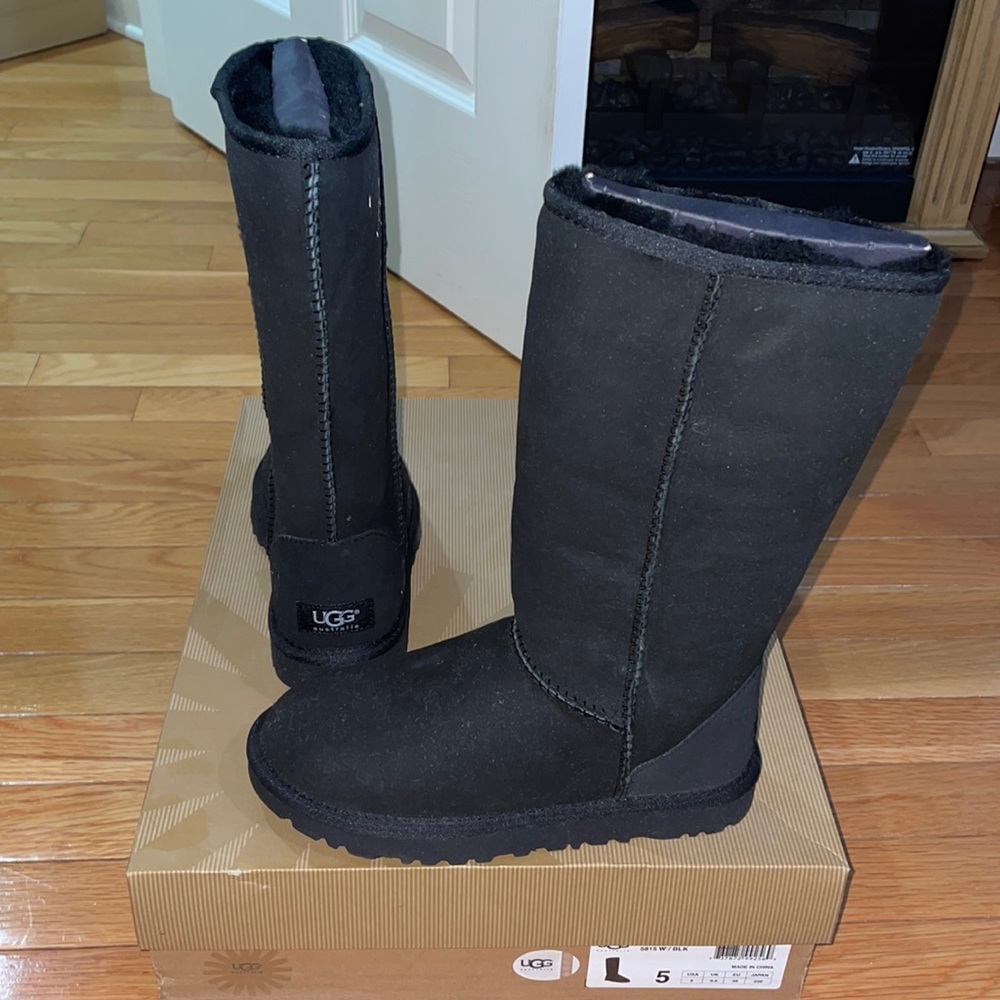 Brand new Ugg classic tall